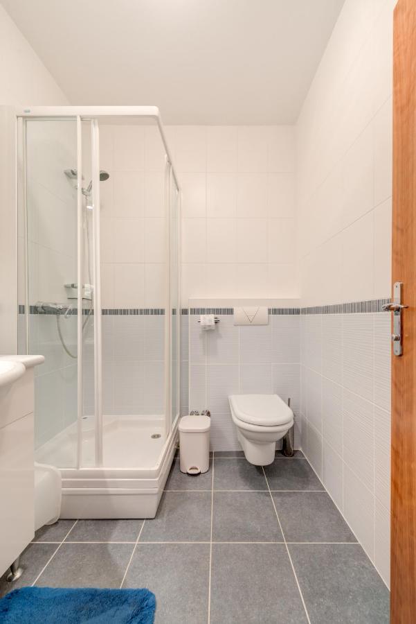 Apartmani Mirta Omis A Buitenkant foto